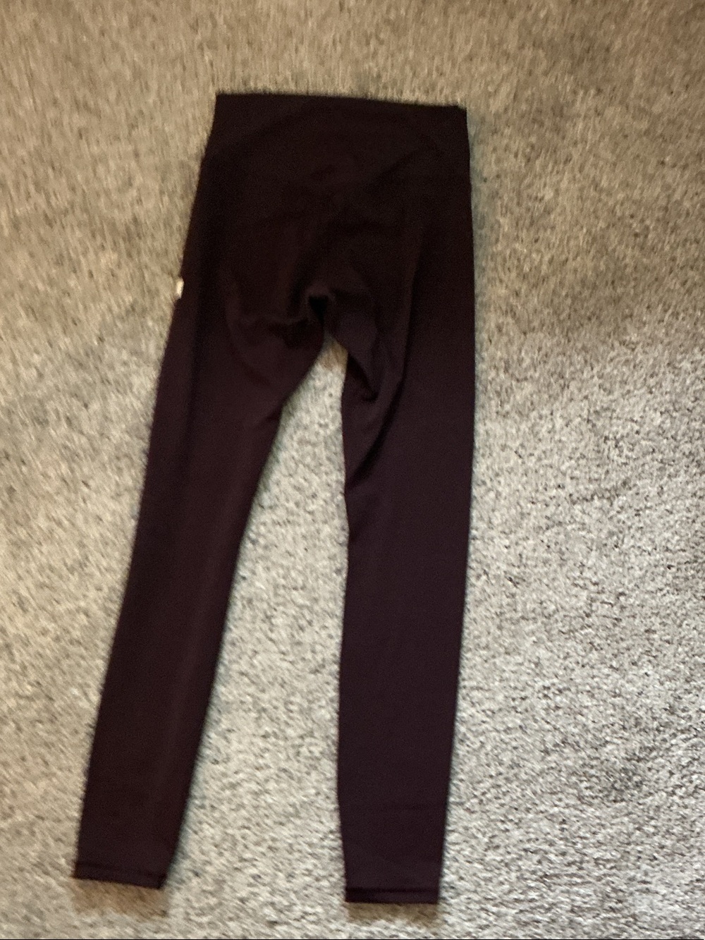 Vuori All the Form Leggings ~ Raisin - Picture 8 of 10